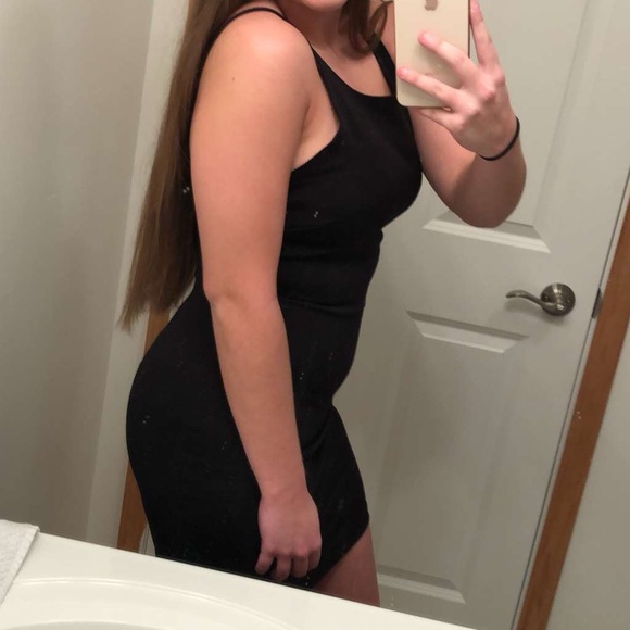 Tight fit Lulus dress - Picture 3 of 3